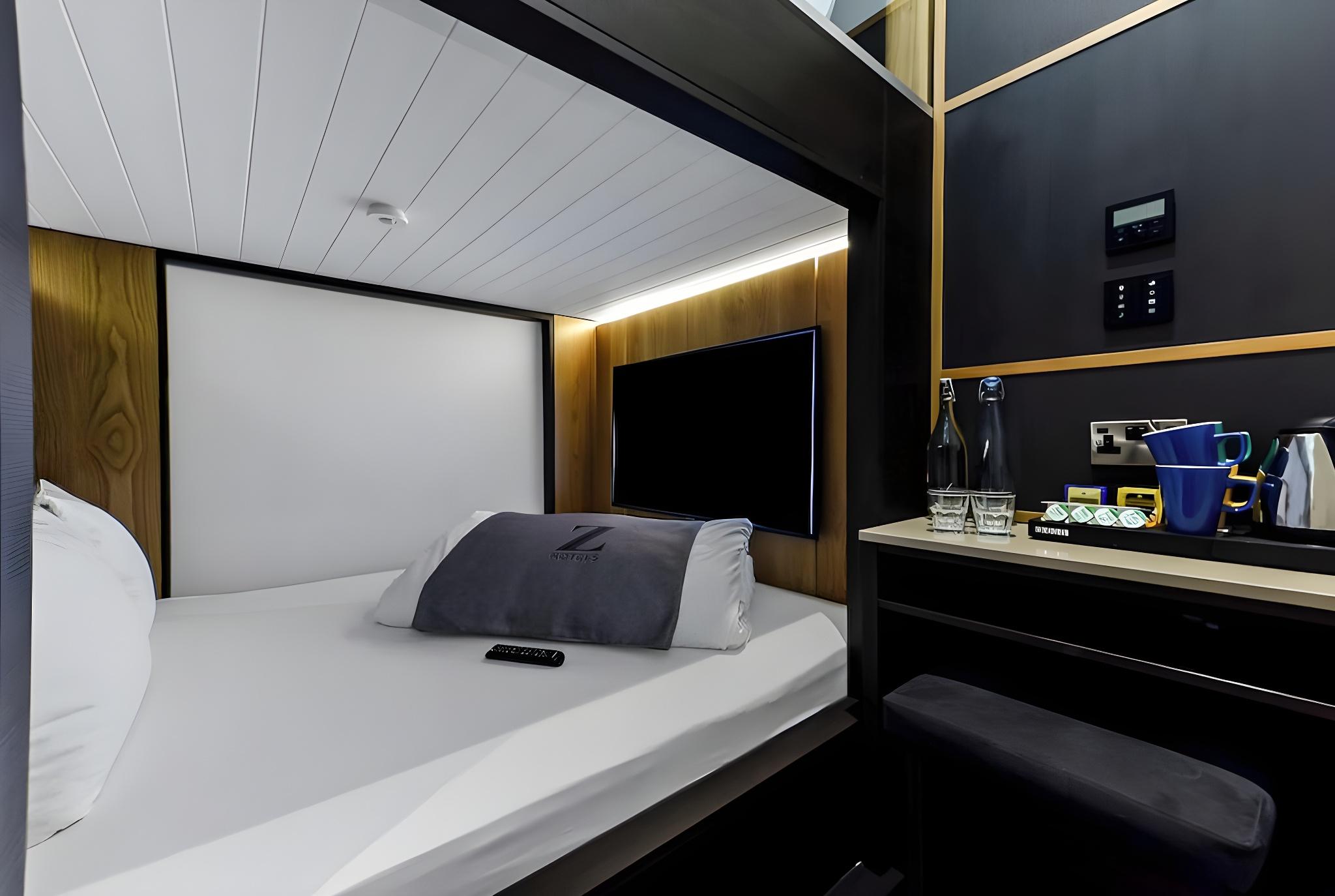 Family, Bunk Bed, No Window