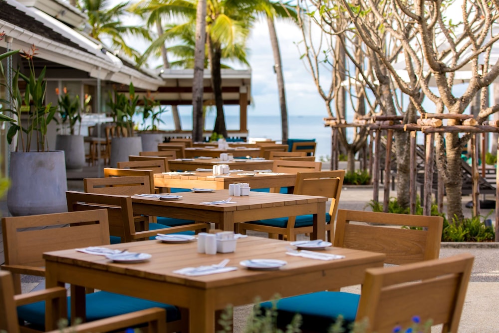 OUTRIGGER Koh Samui Beach Resort 64/85