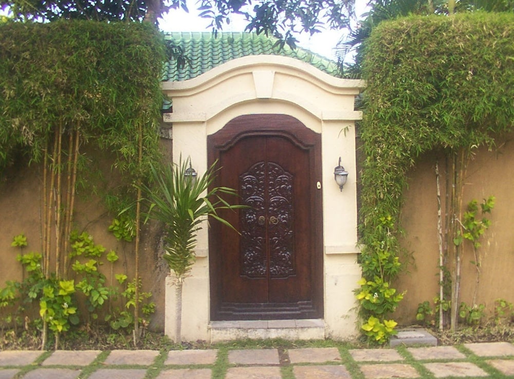 Emerald Villa 2/50