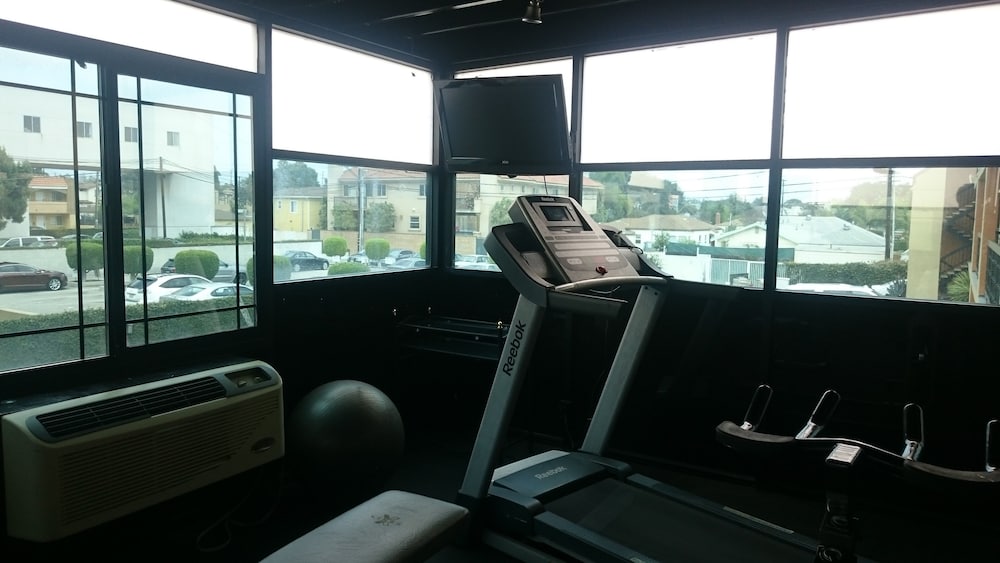 Ramada By Wyndham Culver City 30/49