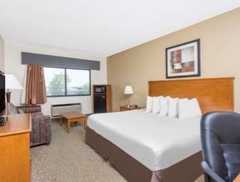 Days Inn By Wyndham Phenix City Near Fort Benning 6/16