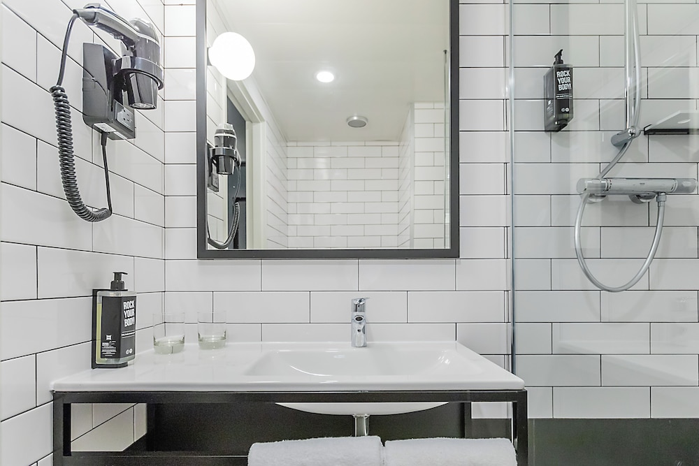 Ibis Braganca Hotel 62/64