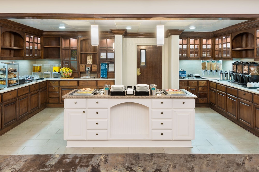 Homewood Suites By Hilton Baton Rouge 30/43