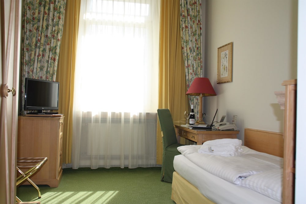 Central Kaiserhof Hotel 28/69
