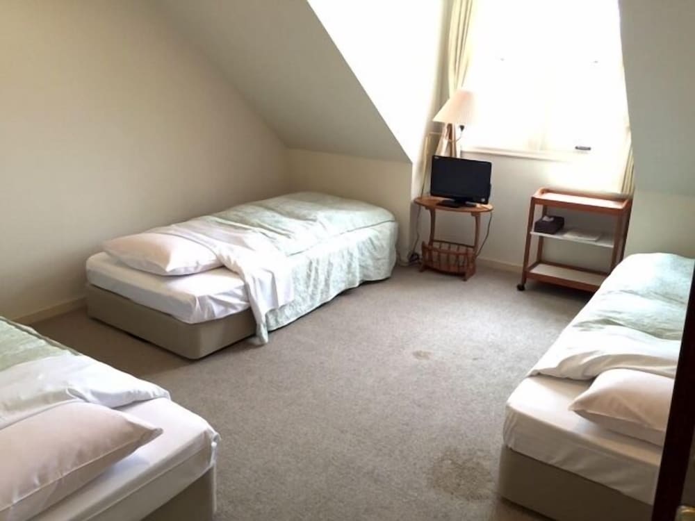Guest House Bunk 11/47