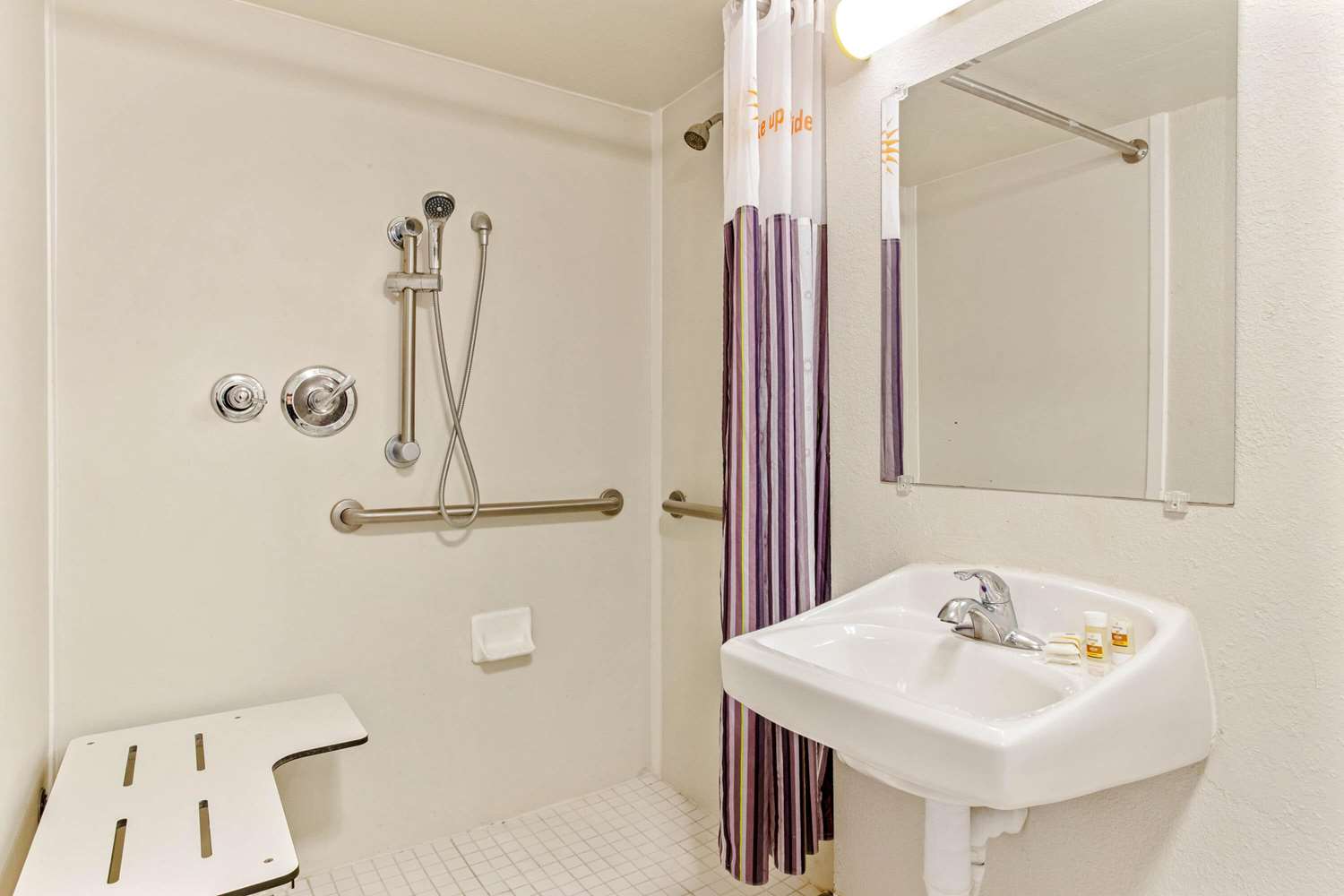 La Quinta Inn by Wyndham Tampa Bay Pinellas Park Clearwater 56/56
