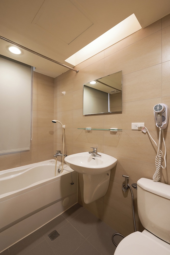 Nei Jiang Hotel 36/38