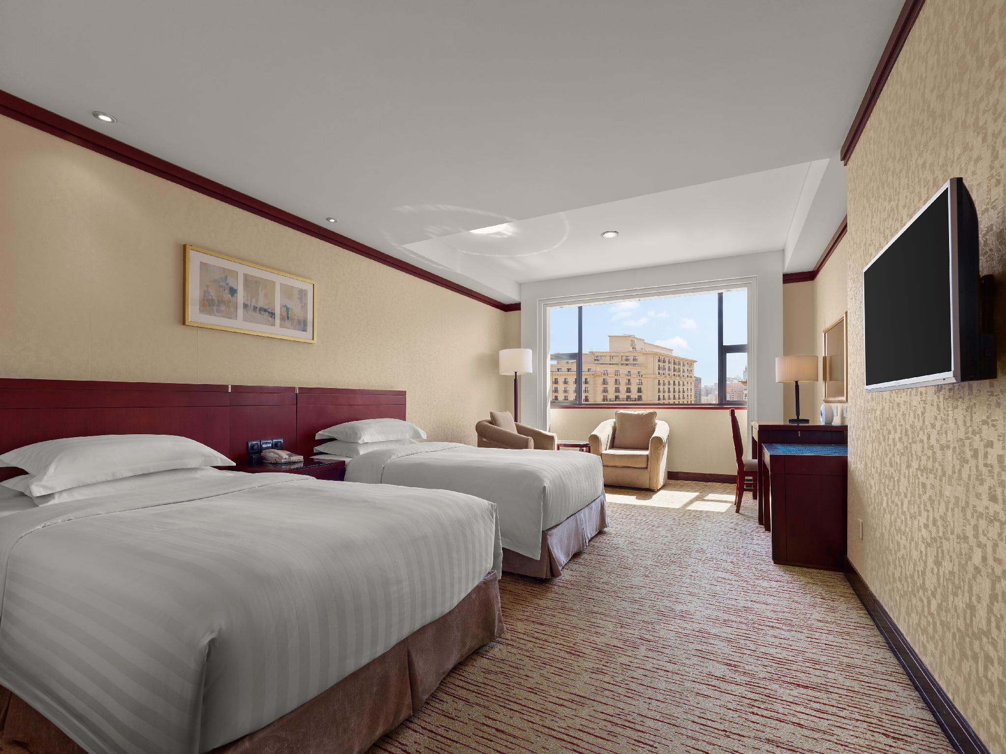 Luxury, Moderate, Twin Beds