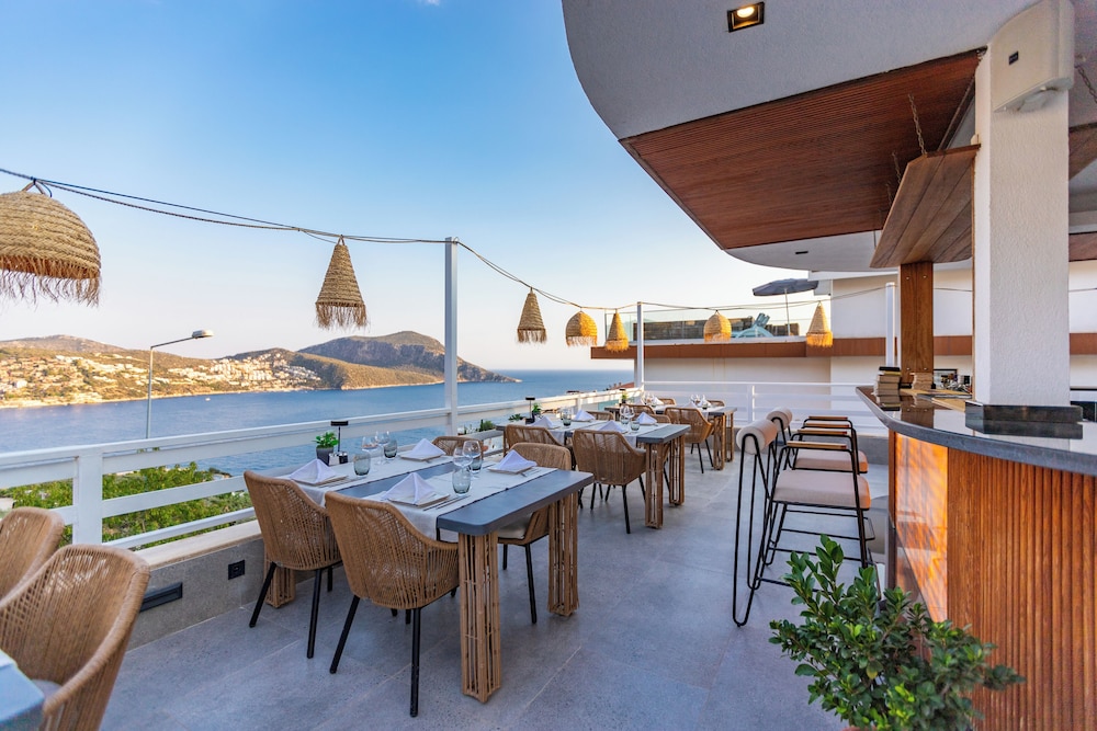 Kalkan Saray Suites Hotel 52/74