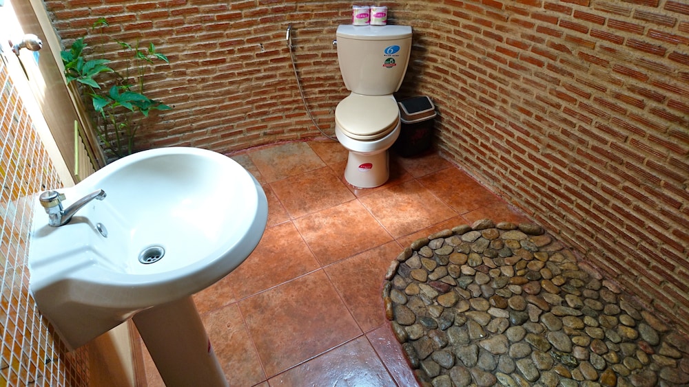 Macura Resort 72/75