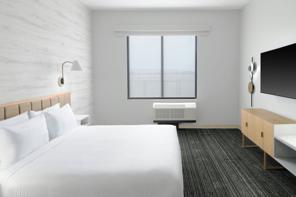 TownePlace Suites by Marriott Columbus NE 12/50