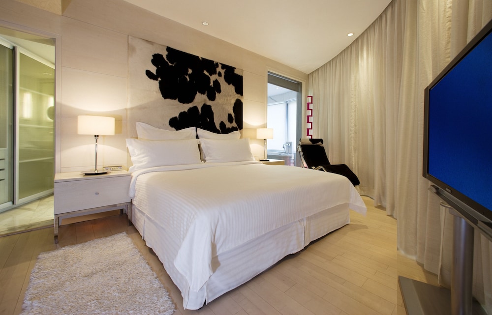 Le Meridien New Delhi 10/50