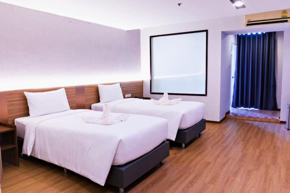 The Srivaree Airport Hotel 17/50