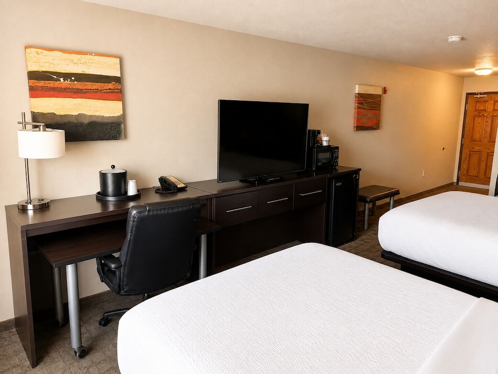 Astoria Hotel and Event Center 55/61