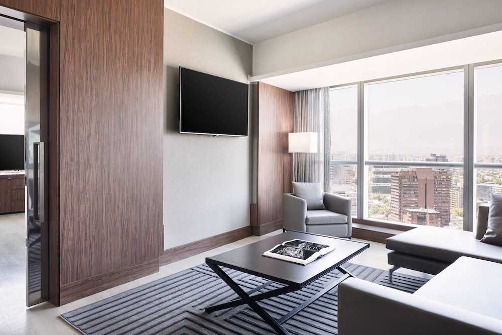 AC Hotel Santiago Costanera Center 34/65