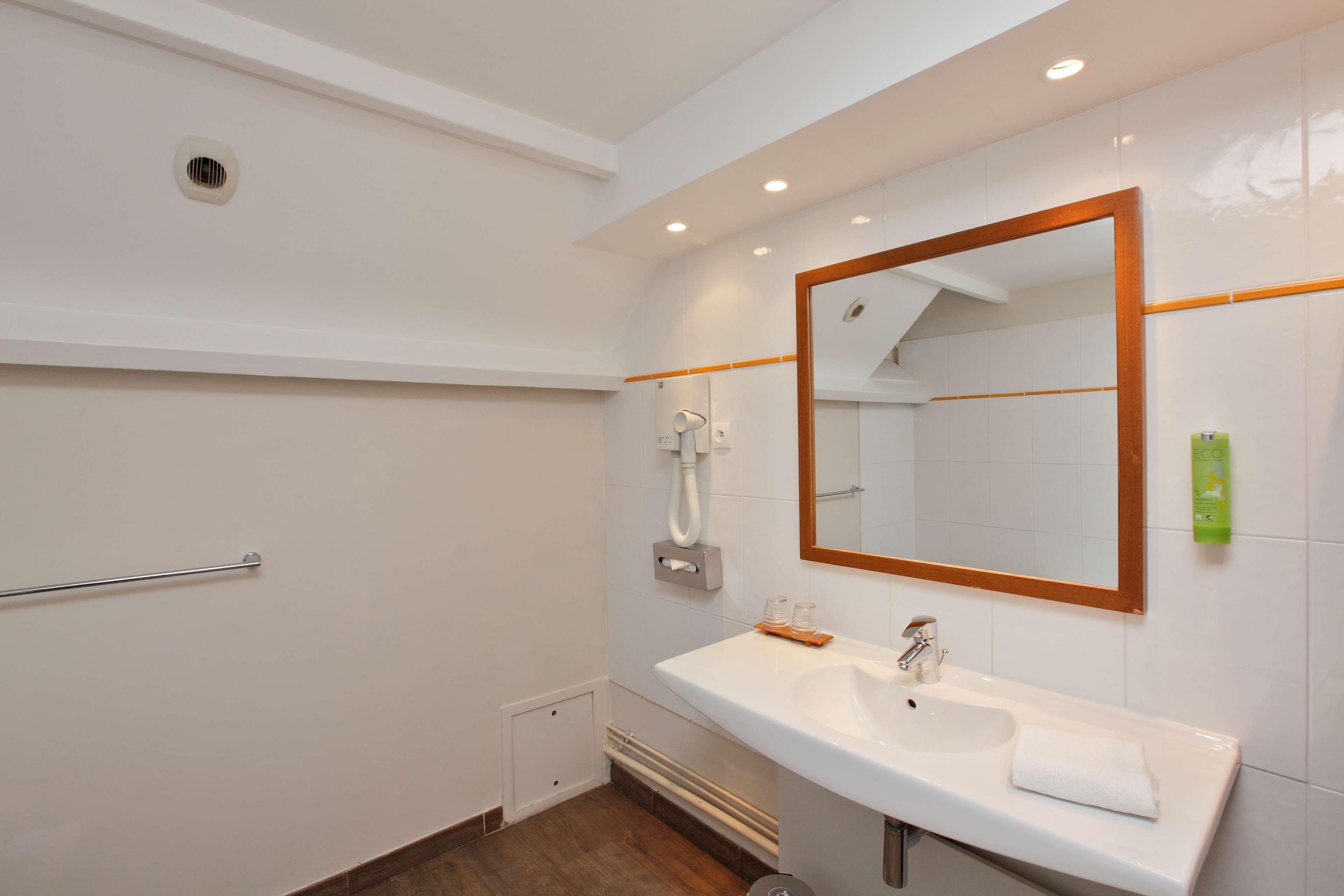 غرفة سوبيريور بسرير مزدوج أو سريرين منفصلين بشرفة، Best Western Plus Loree Paris Sud 5/6