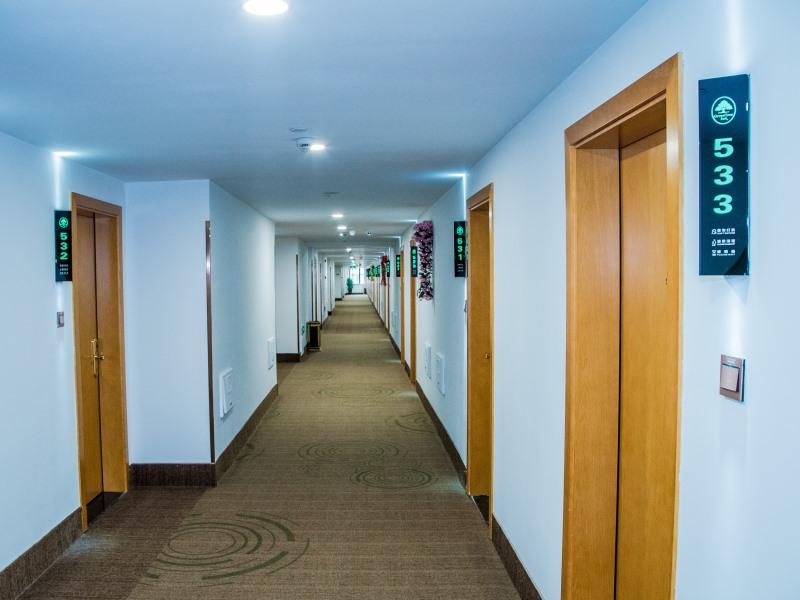 格林豪泰宁波北仑区银泰城华山路快捷酒店(GreenTree Inn Zhejiang Ningbo District Huashan Road And Huanghe Road Express Hotel) 图片2