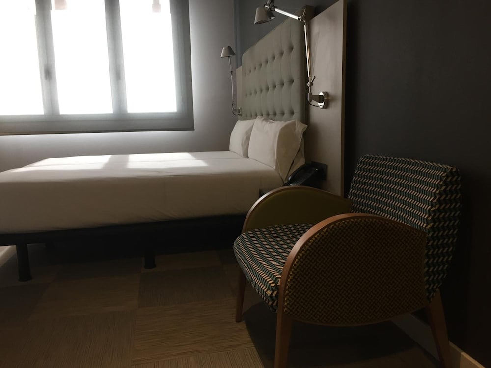 Hotel Urpi 32/64
