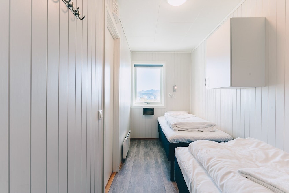 Harbor, Apartment, 4 Beds, Small