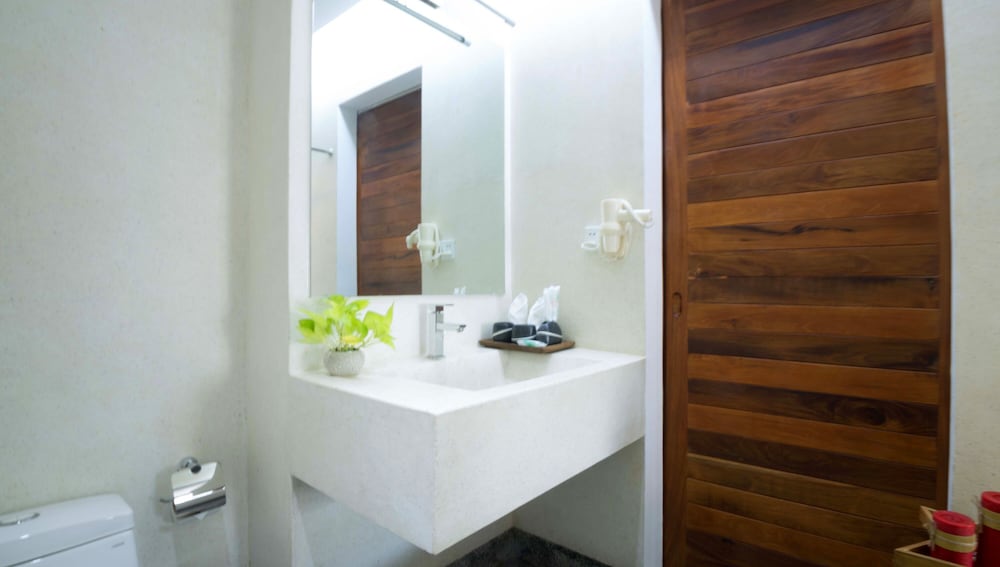 Almond Bassac River Hotel 44/49