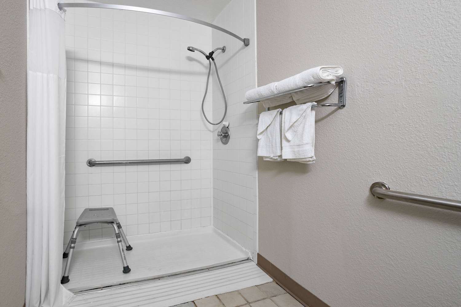 Days Inn By Wyndham Cambridge 41/41