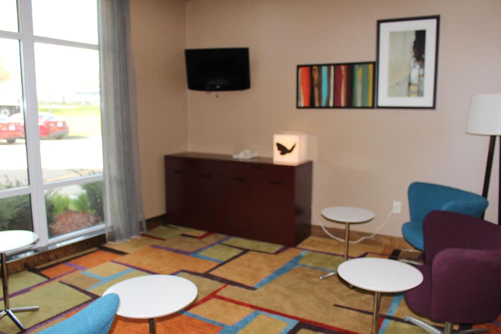 Fairfield Inn Suites Kansas City Liberty 26/40