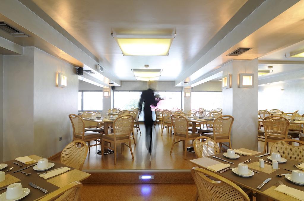 Maniatis Hotel 17/22