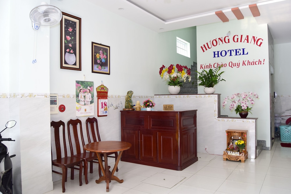 Khach San Huong Giang 4/31