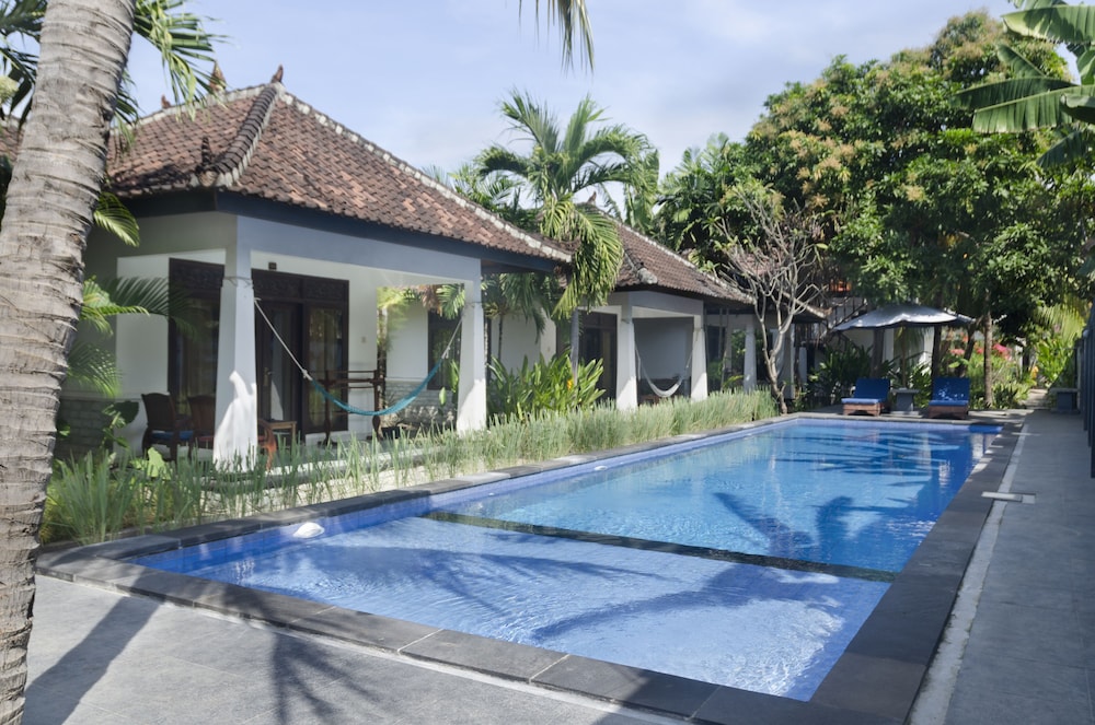Warna Beach Hotel 24/46