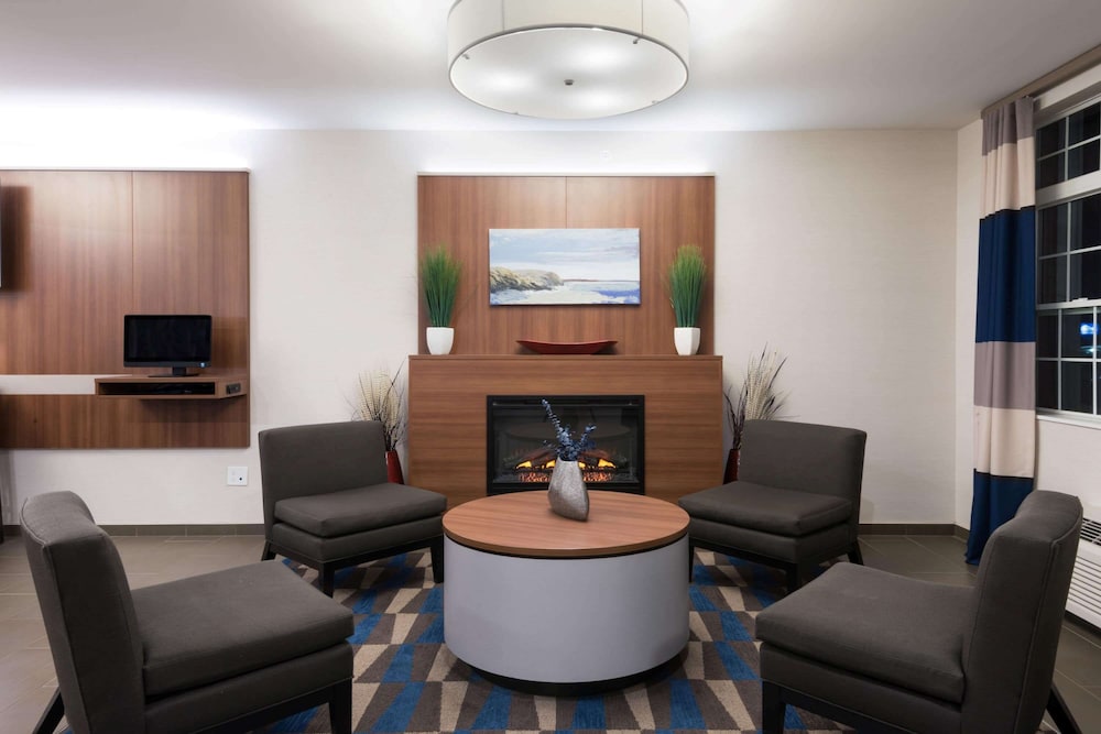Microtel Inn & Suites By Wyndham Windham 22/41