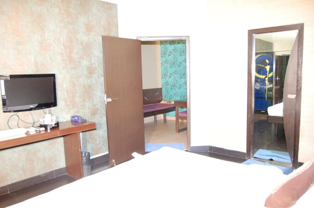 Hotel Ramakrishna 27/32