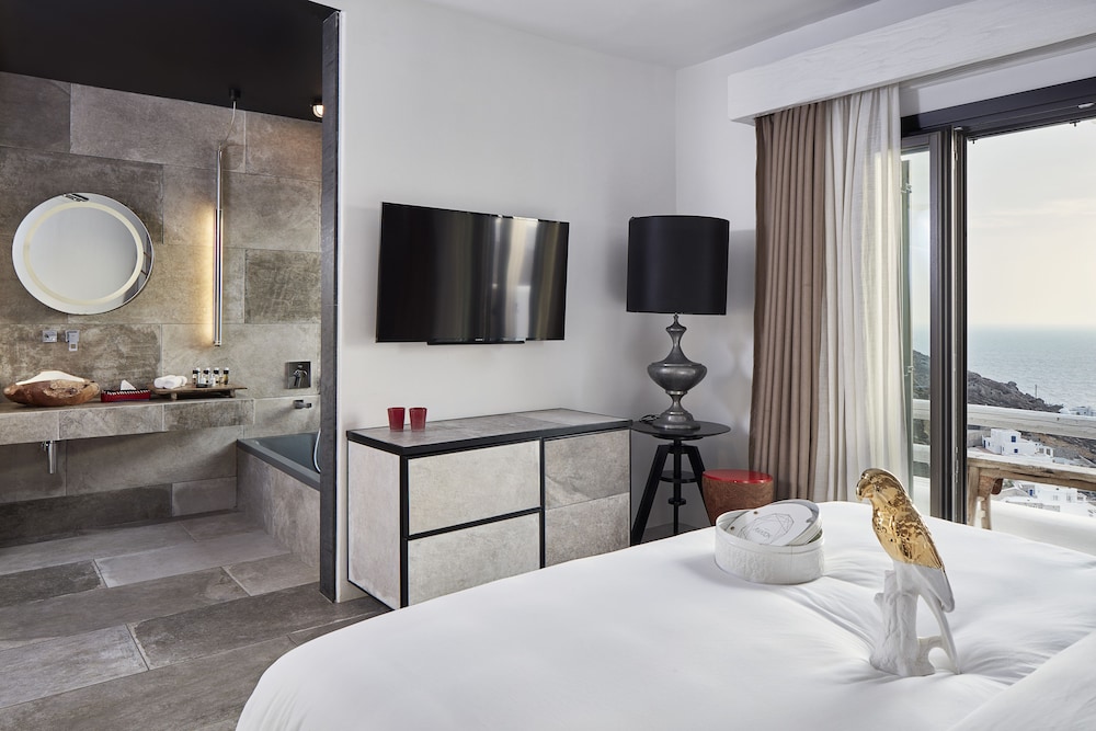 Pure, King Bed, Sea View, Outdoor Jetted Tub