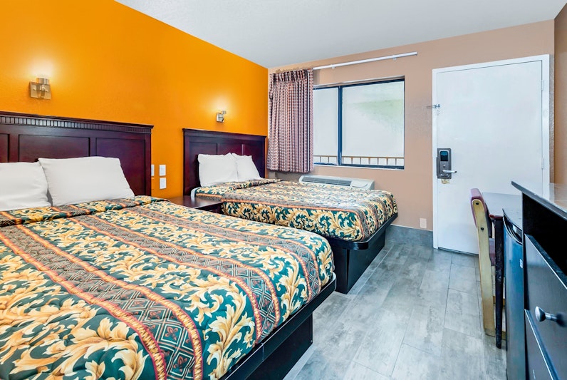Hotel Lake Charles Hwy 10 7/28