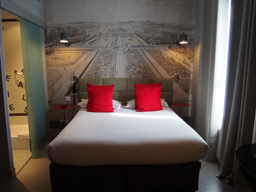Porte de Versailles Hotel 10/48