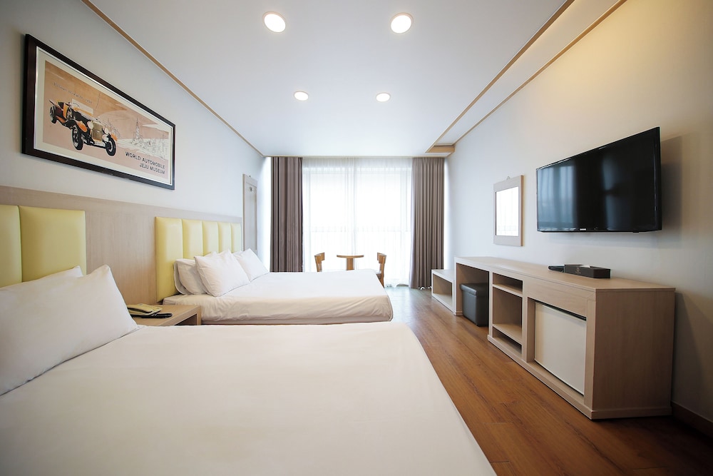 FAMILY, DOUBLE BED