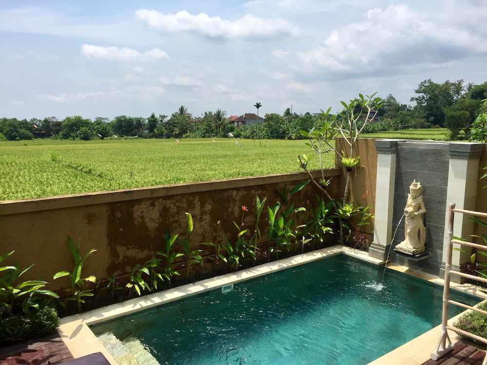 Uma Padi Villa 7/75