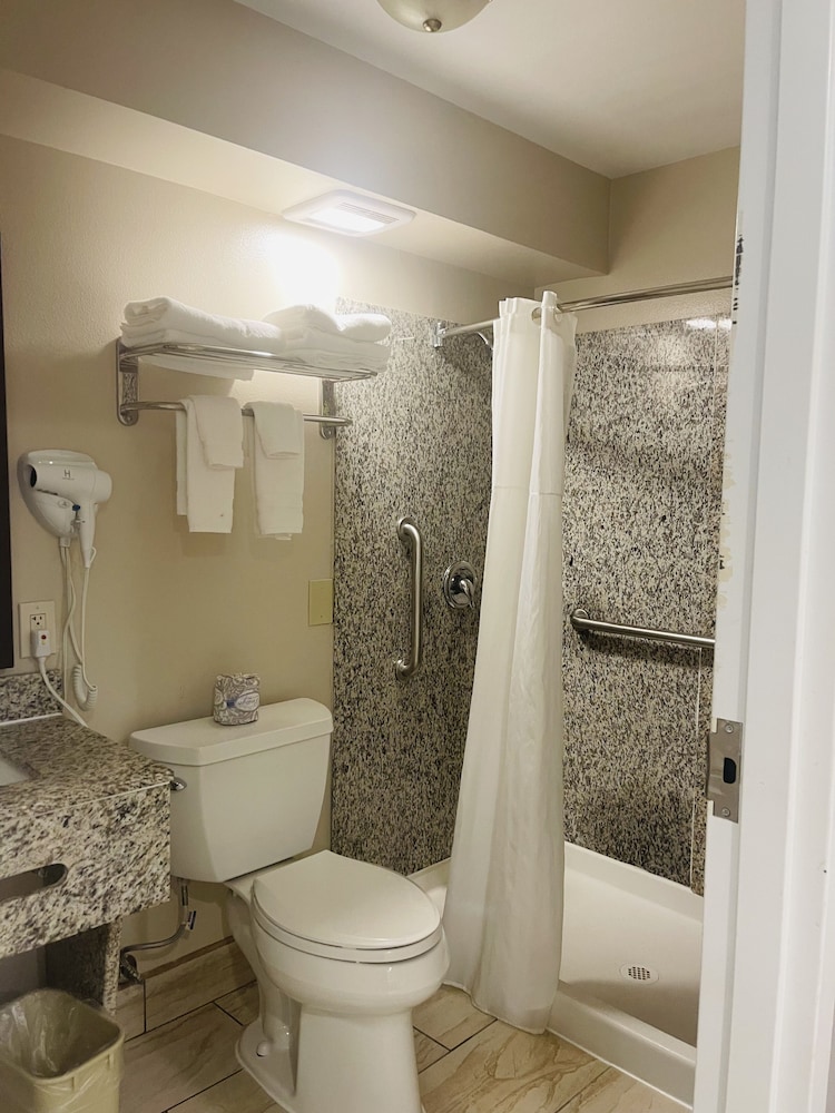 Morro Shores Inn And Suites 66/67