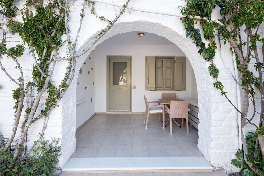 SAINT ANDREA SEA SIDE RESORT 3/70