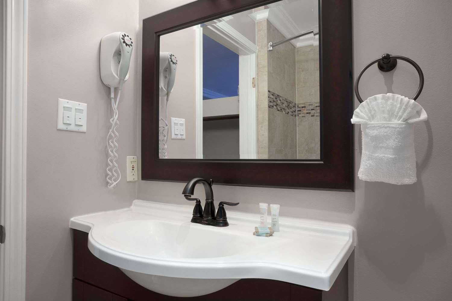 Quality Inn & Suites Santa Maria, CA 22/22