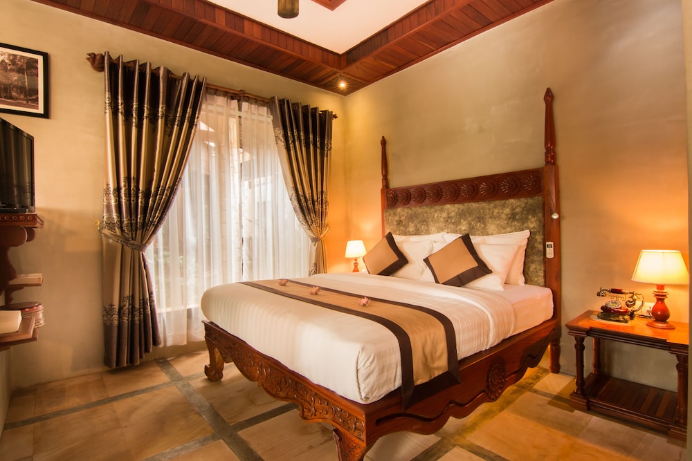 MODEL ANGKOR RESORT AND RESIDENCE 10/50
