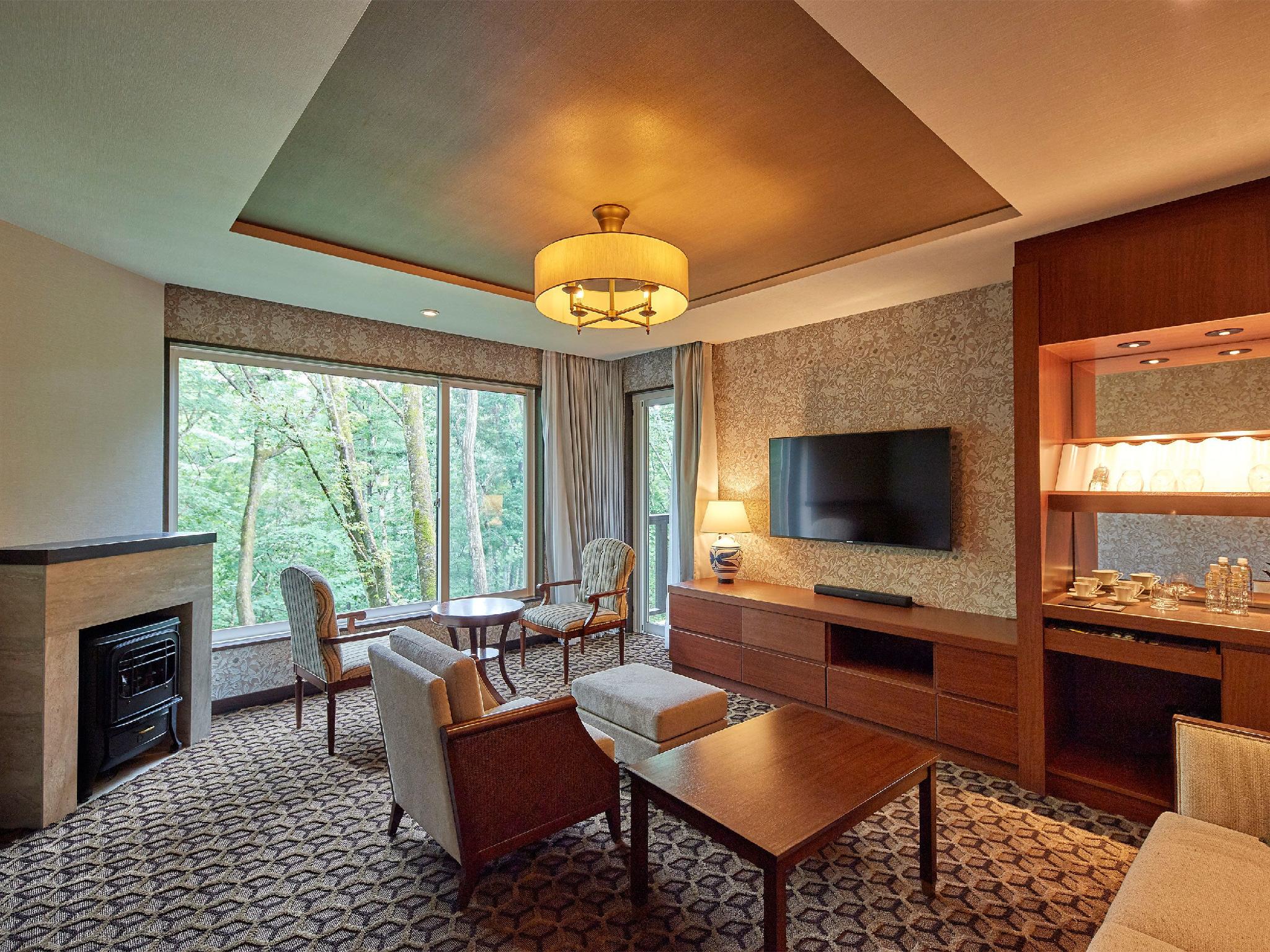 HILLTOP, SUITE, 2 QUEEN BEDS