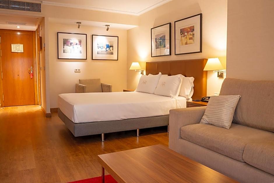 Aparto Hotel Rosales 11/24