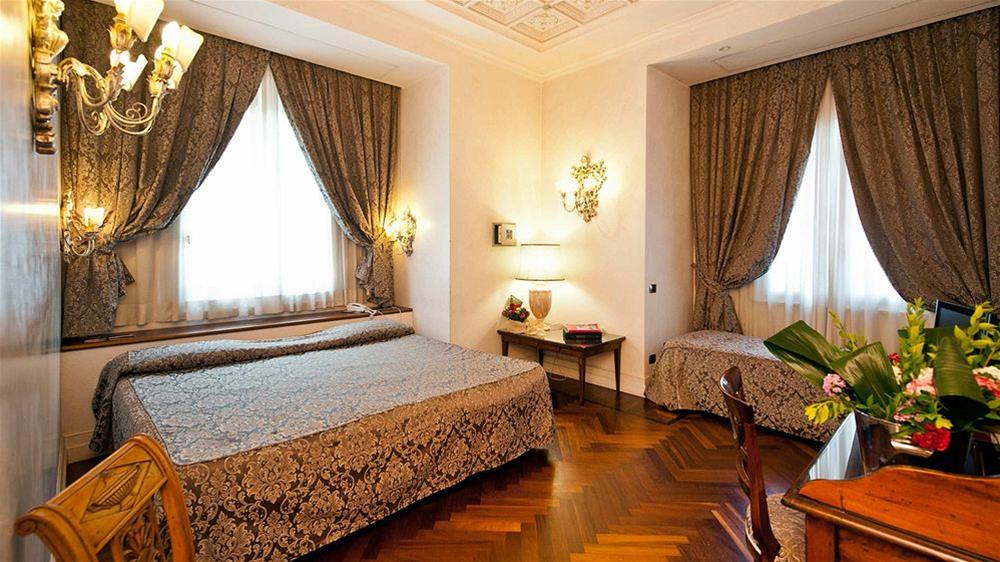 Hotel Aventino 13/84