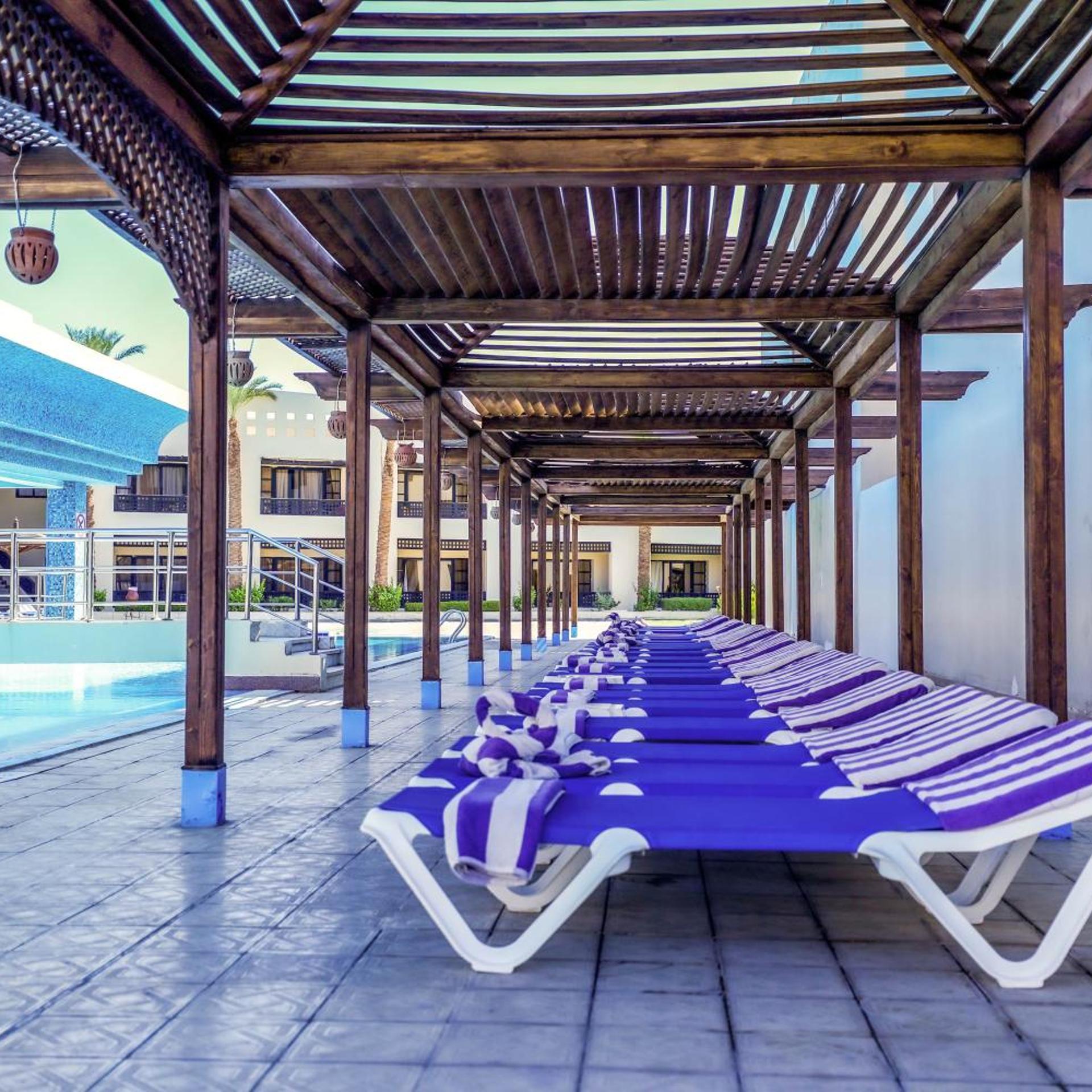 Blend Club Aqua Resort 37/65