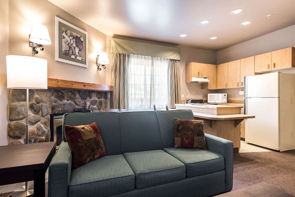 Quality Inn & Suites Bainbridge Island 27/62