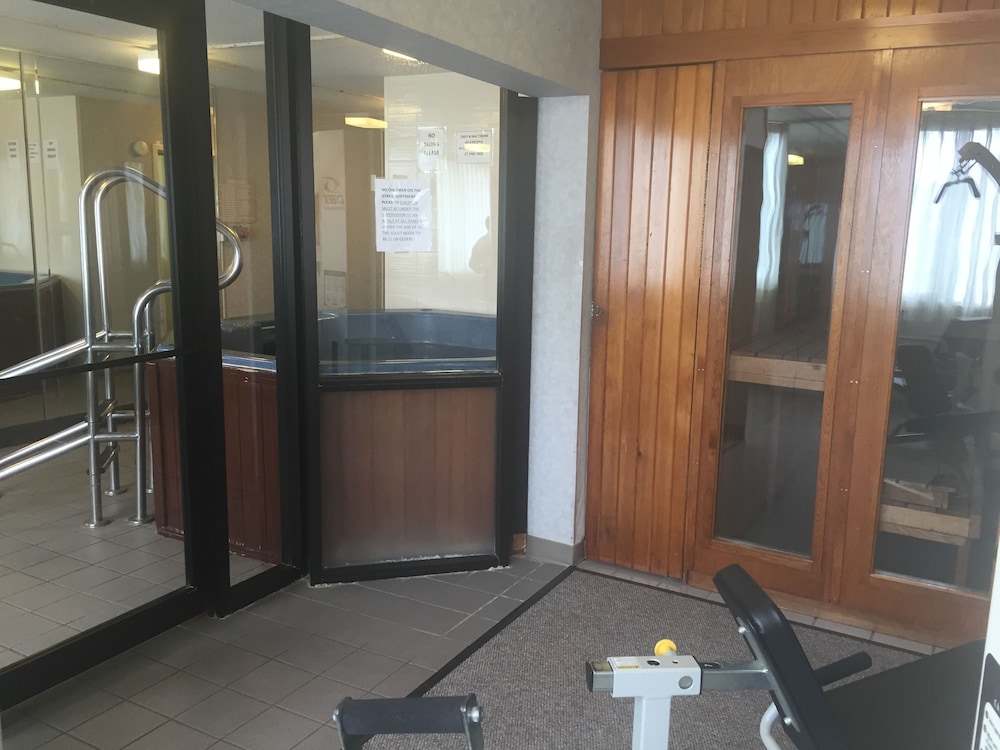Fireside Inn Suites Portland Formerly Holiday Inn Portland West 7/33