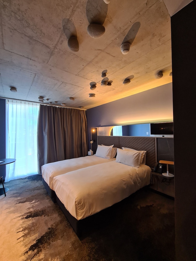 Classic, Twin Beds, Mercure Hotel Delemont 5/6