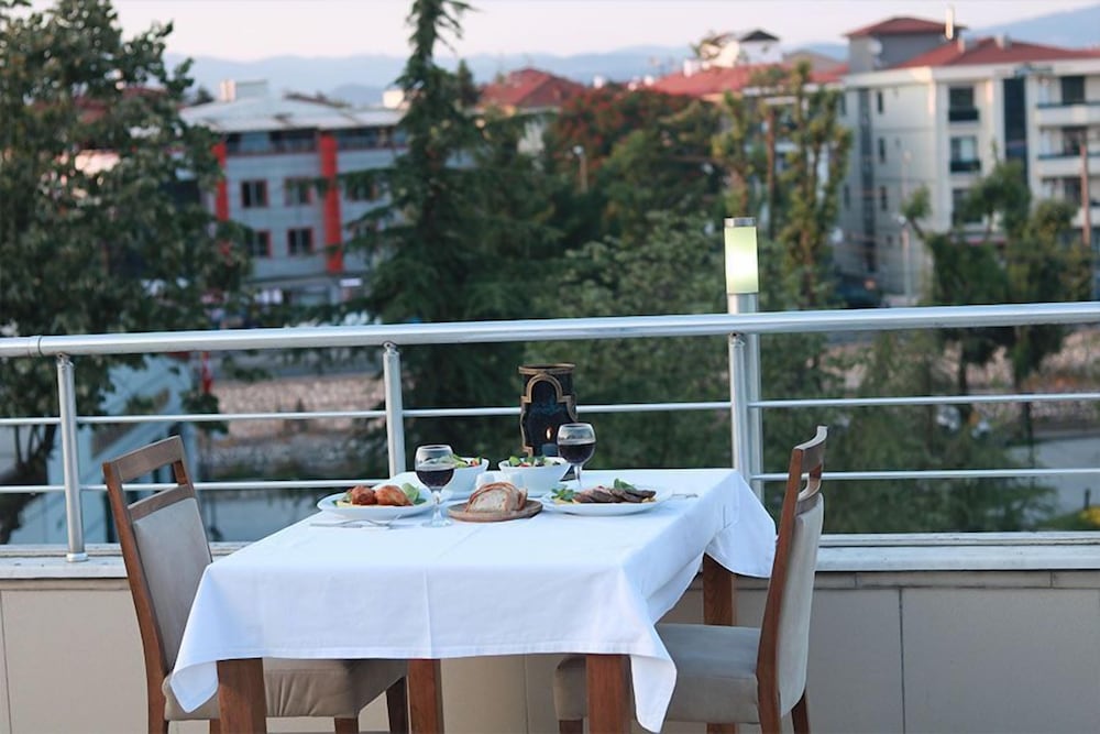 Hizel Otel Duezce 33/45