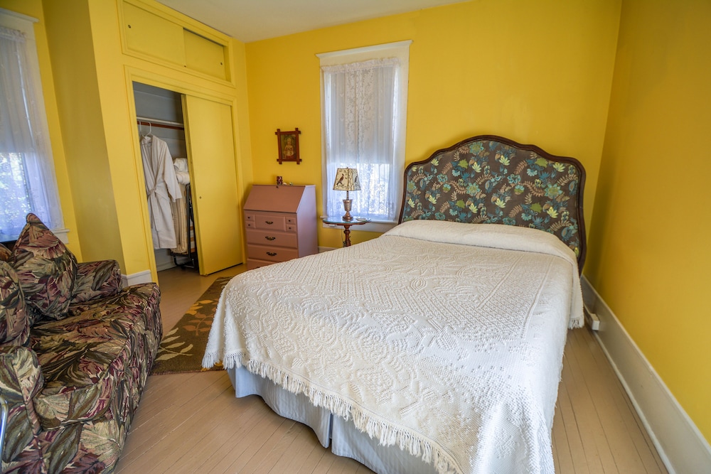 The Dailey Renewal Retreat Bed Breakfast 11/47