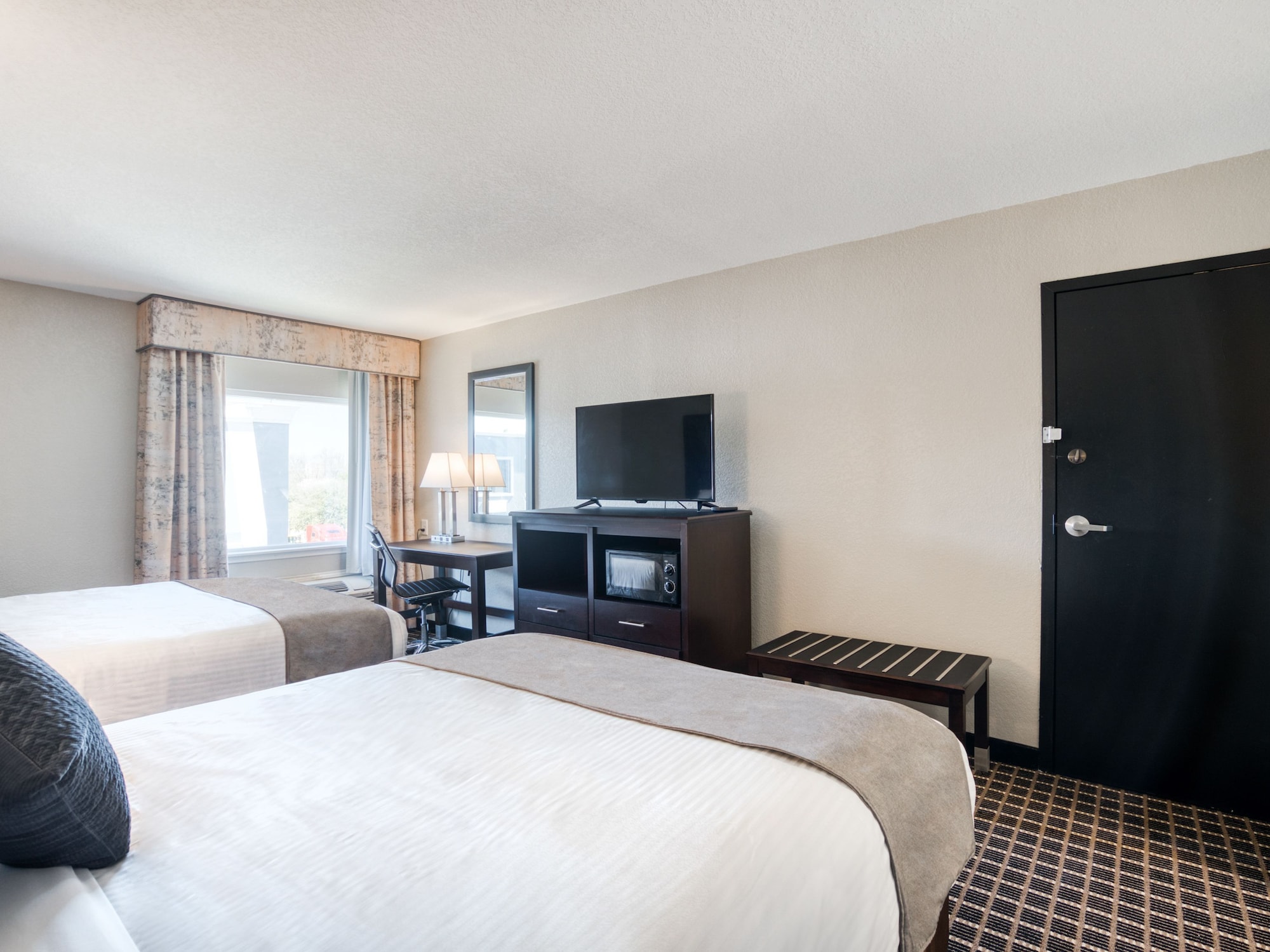 room, 2 queen beds